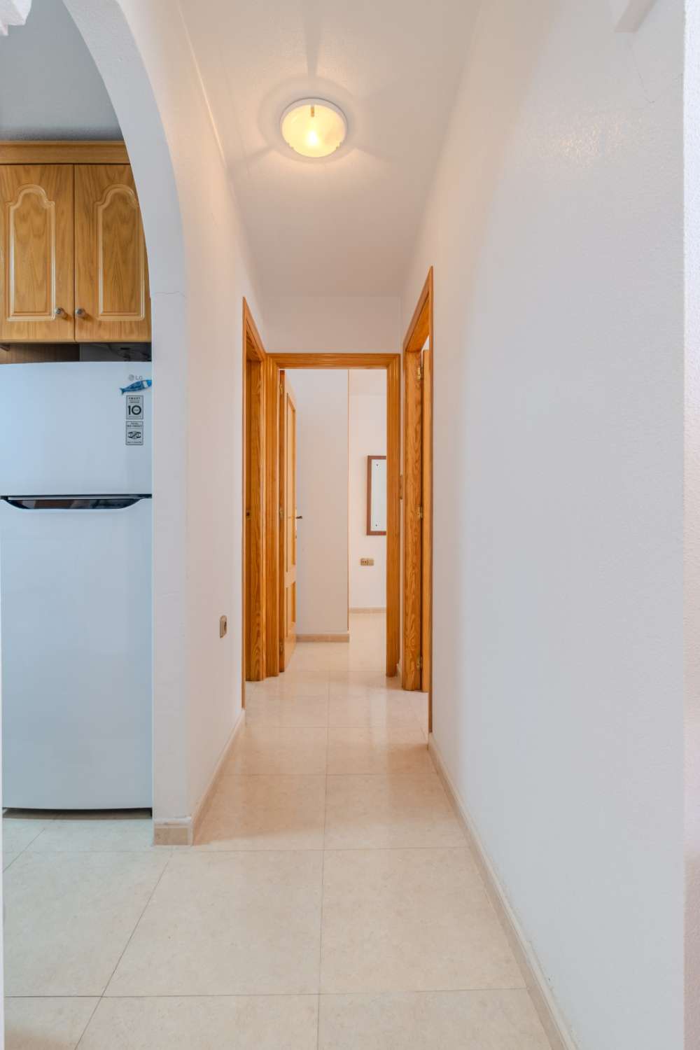 APARTAMENTO EN VENTA EN EL CENTRO DE TORREVIEJA 2 DORMITORIOS 1 BAÑO Y TERRAZA ORIENTACION SUR