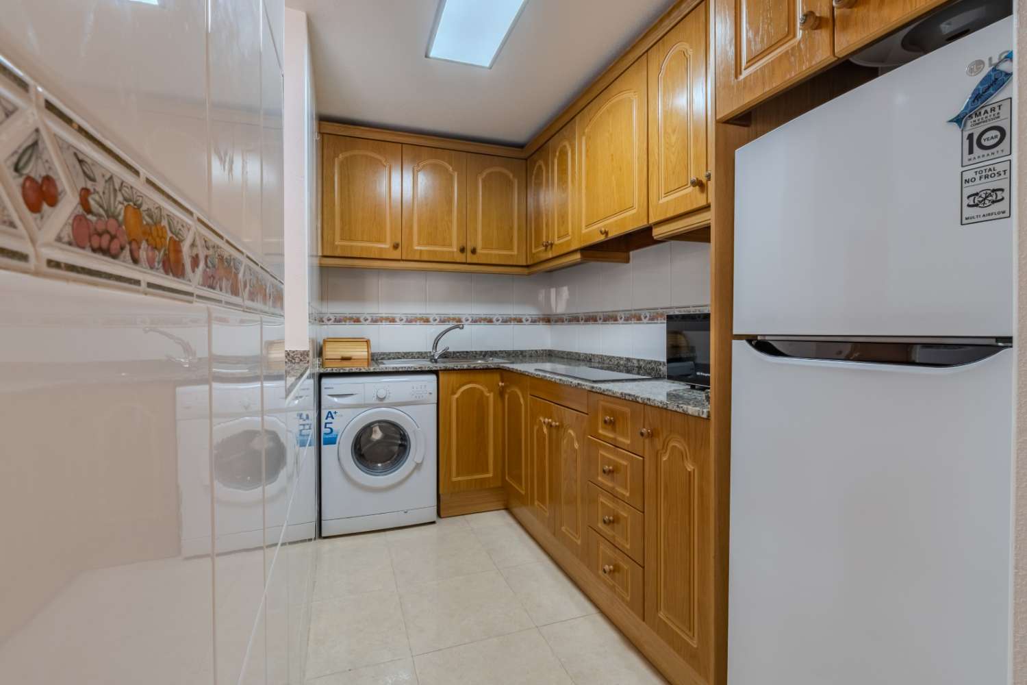 APARTAMENTO EN VENTA EN EL CENTRO DE TORREVIEJA 2 DORMITORIOS 1 BAÑO Y TERRAZA ORIENTACION SUR