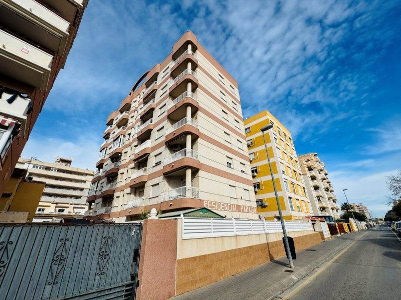 شقة للبيع في Torrevieja