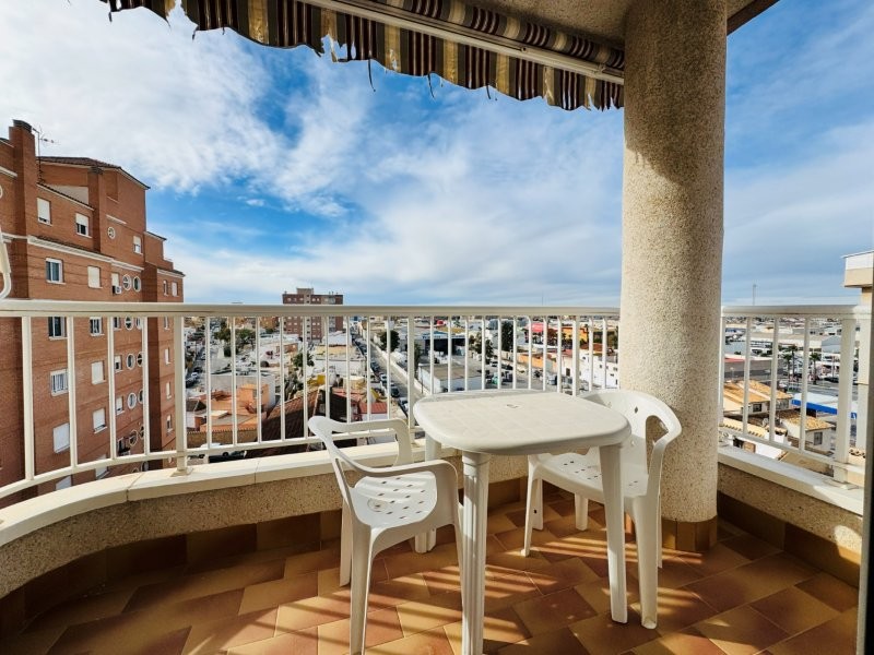 شقة للبيع في Torrevieja