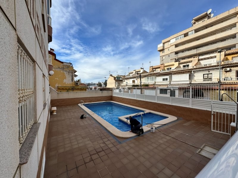 شقة للبيع في Torrevieja