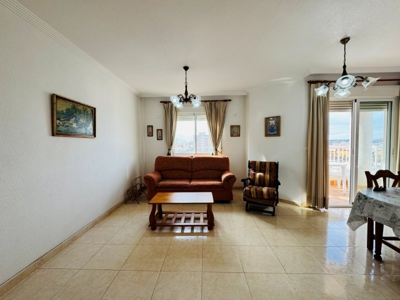 شقة للبيع في Torrevieja