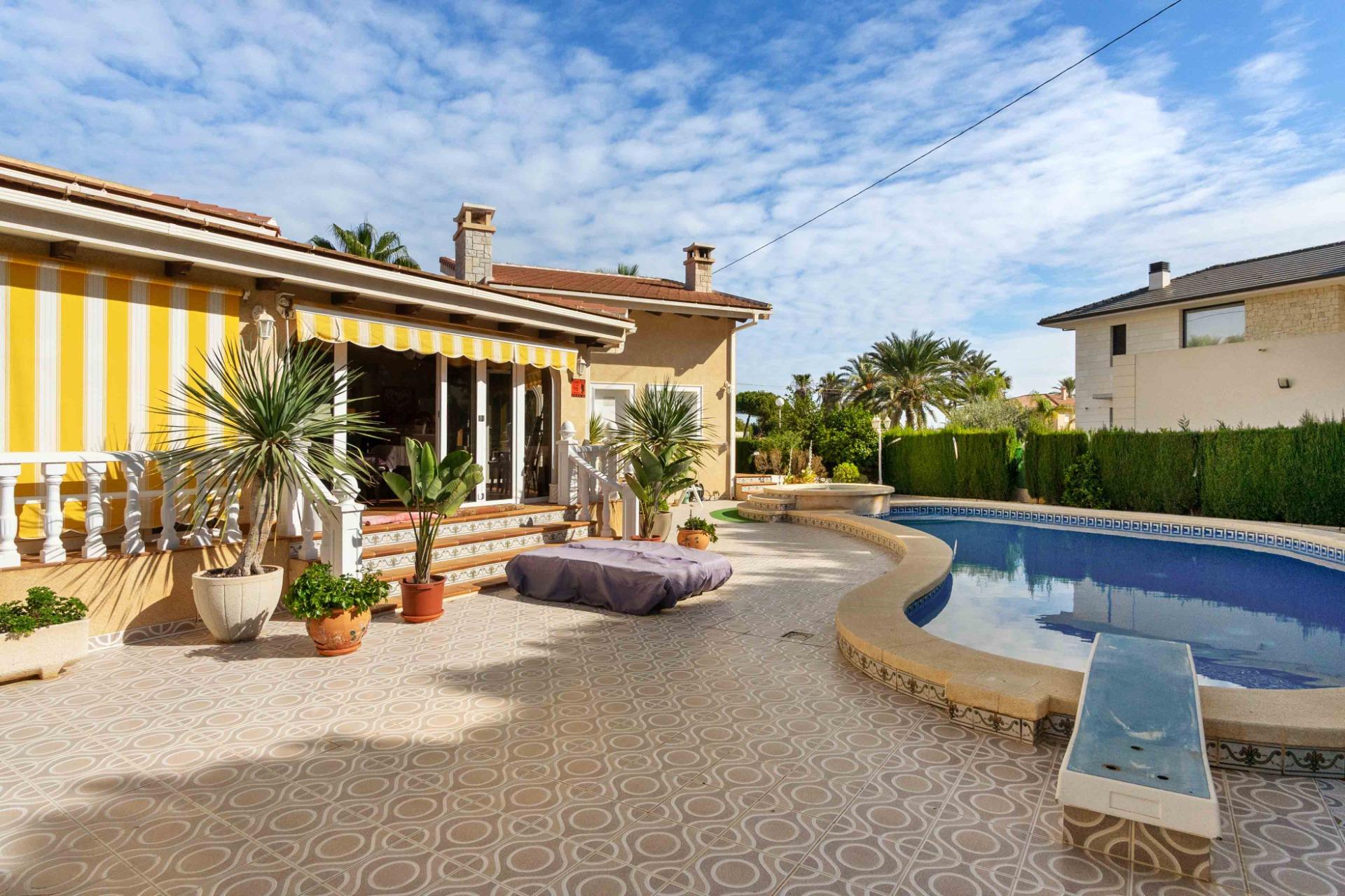 Vila v prodeji in Orihuela