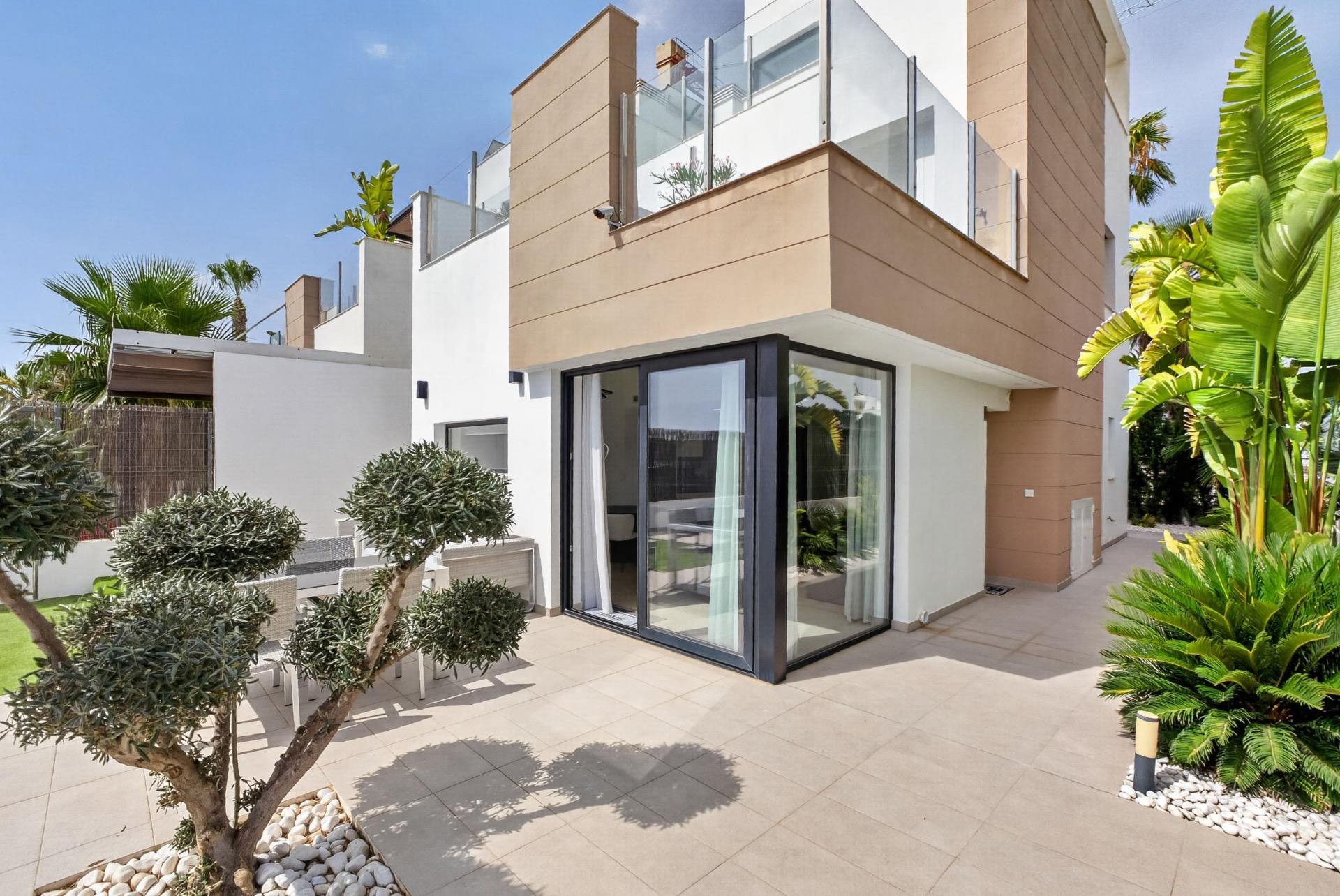 Villa en venta en Guardamar del Segura