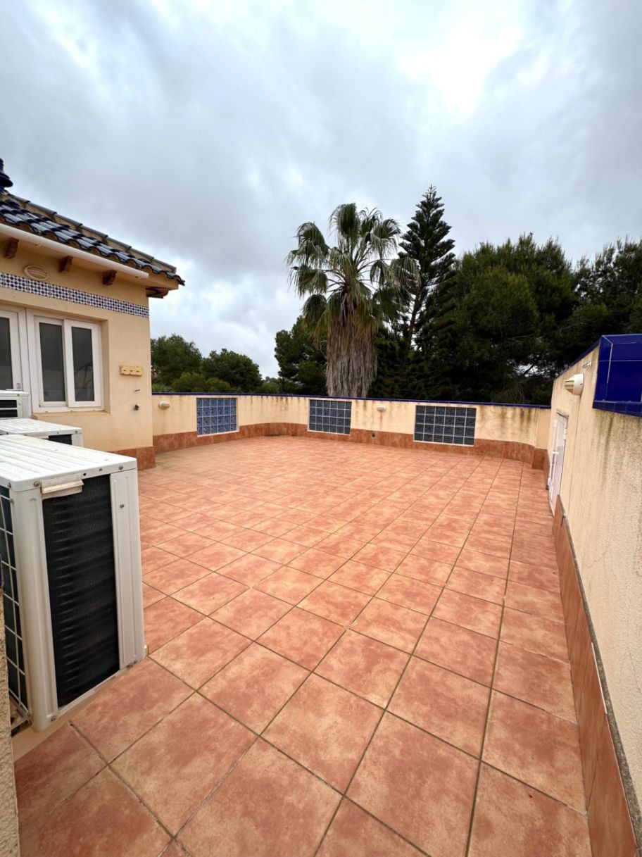 Villa en venta en Orihuela Costa