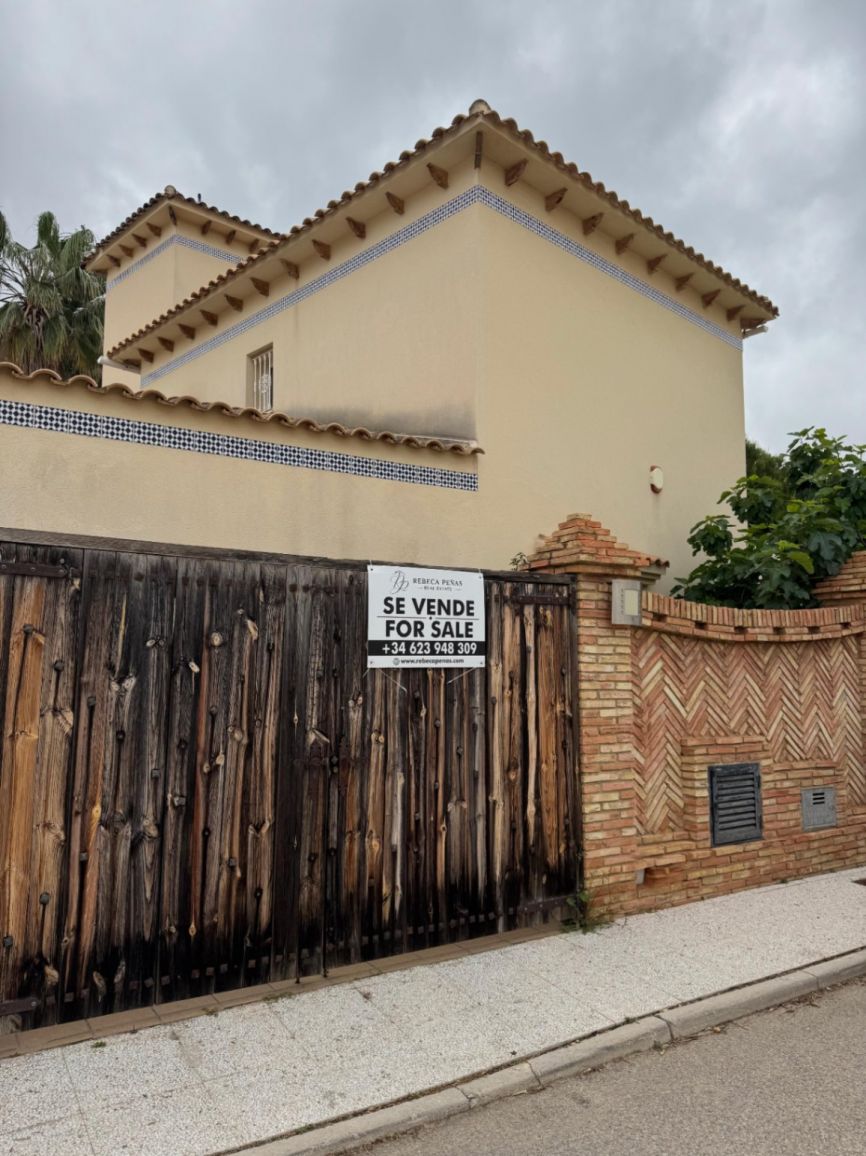 Villa en venta en Orihuela Costa