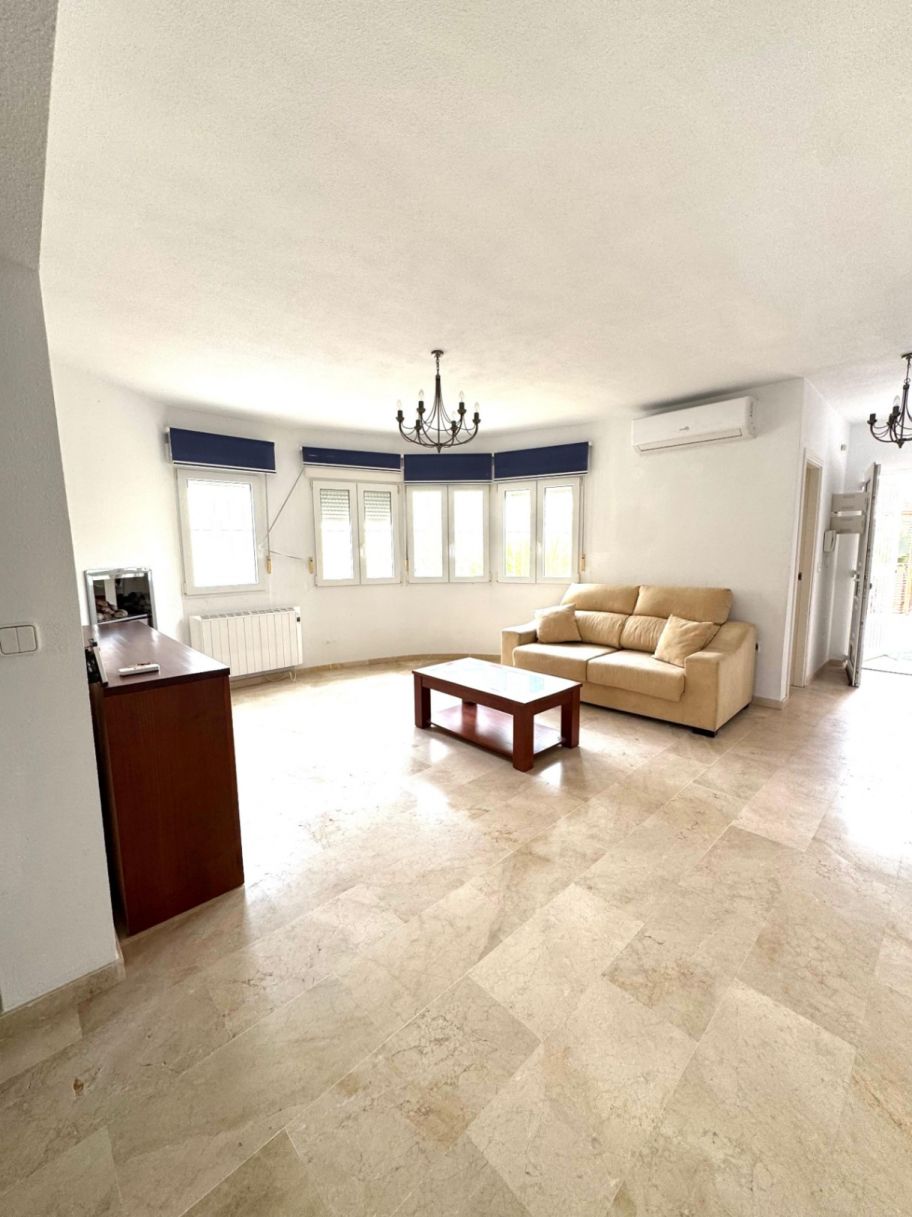 Villa en venta en Orihuela Costa