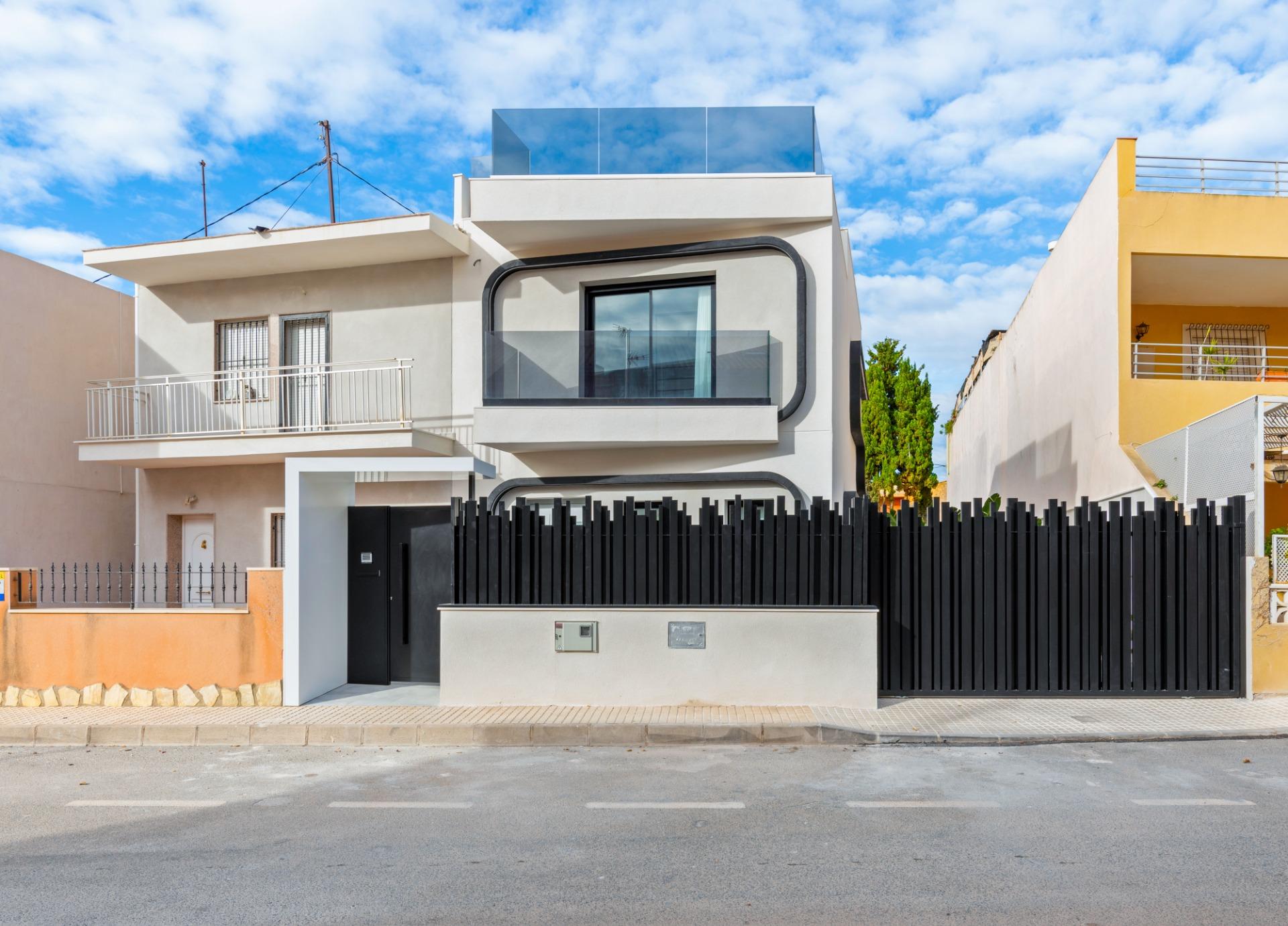 Villa en venta en Pilar de la Horadada