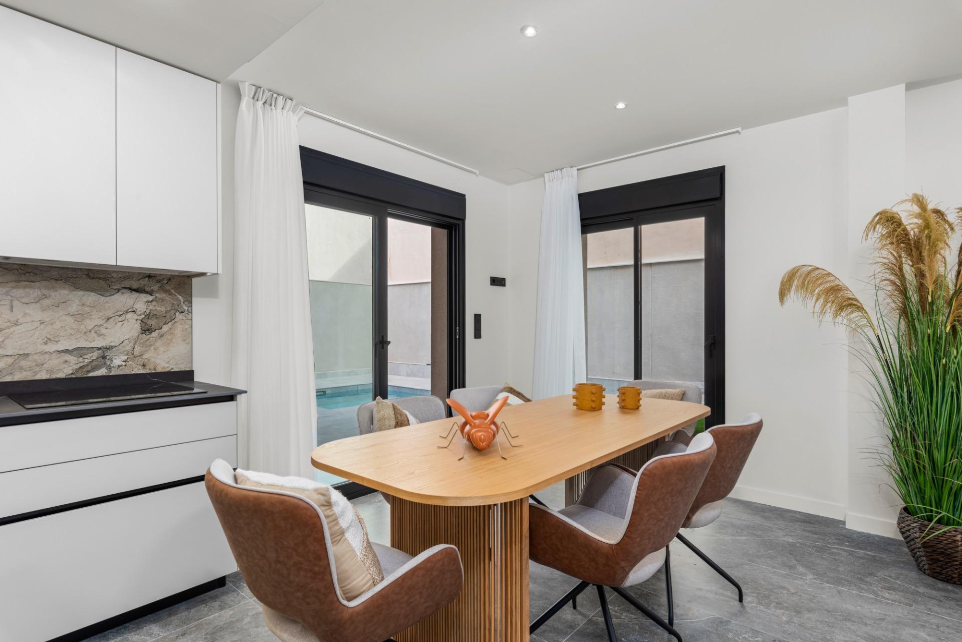 Villa en venta en Pilar de la Horadada