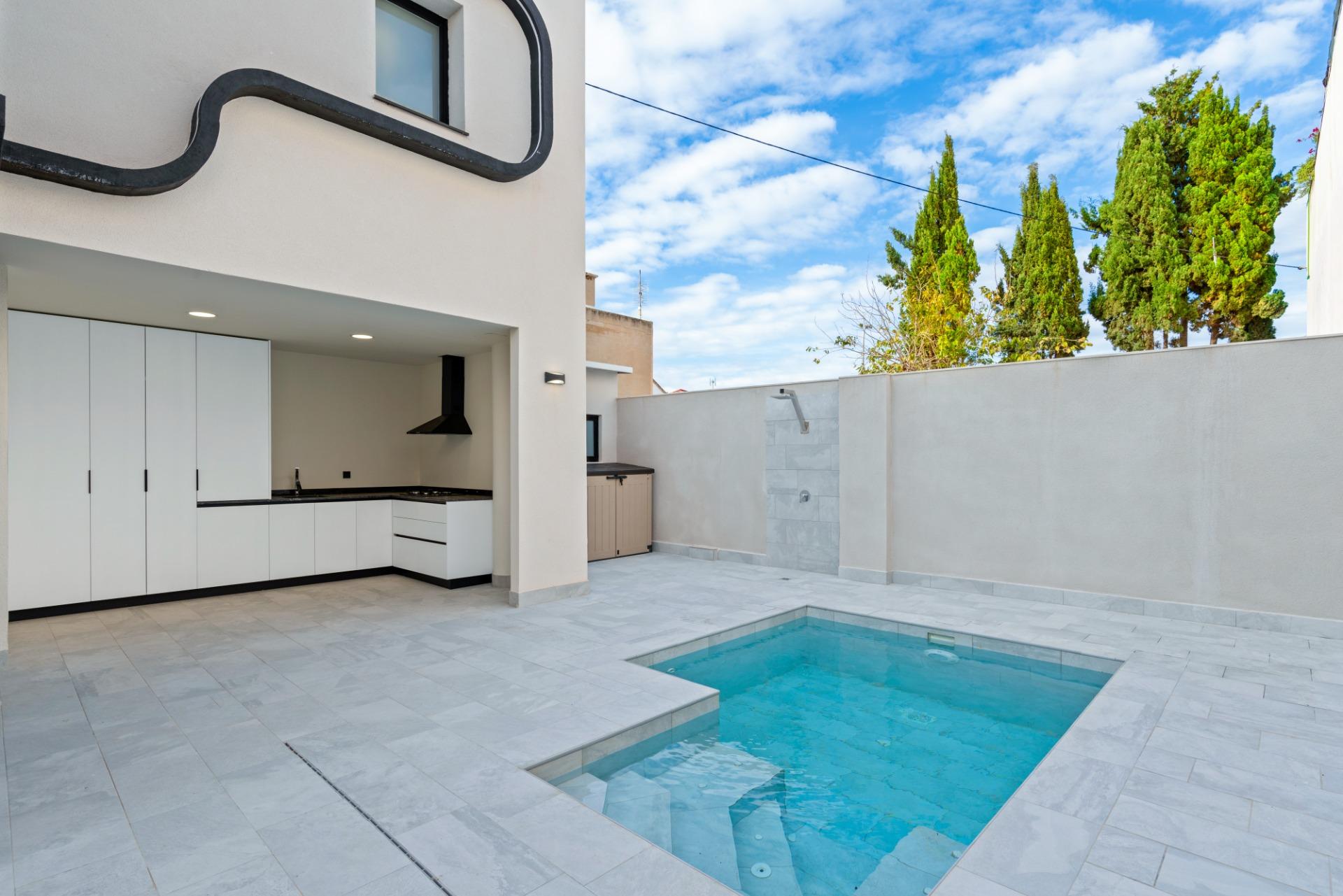 Villa en venta en Pilar de la Horadada
