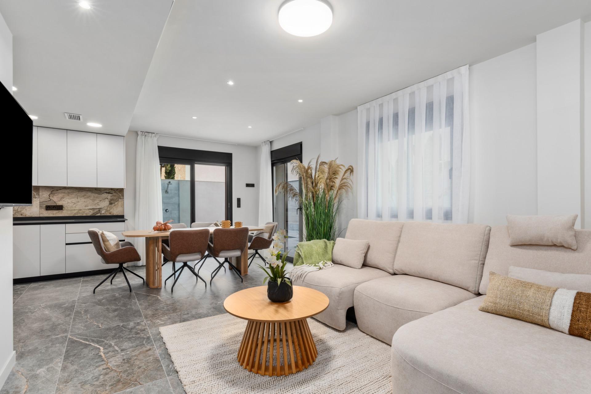 Villa en venta en Pilar de la Horadada