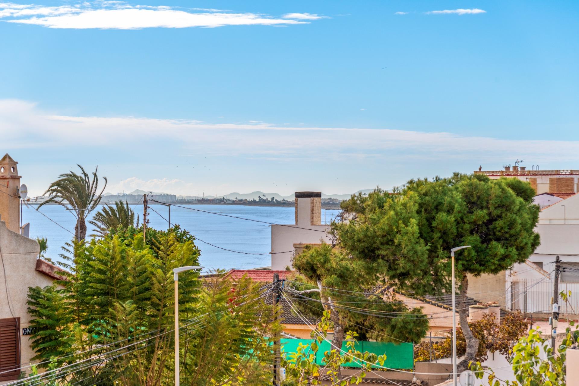 Villa en venta en Pilar de la Horadada