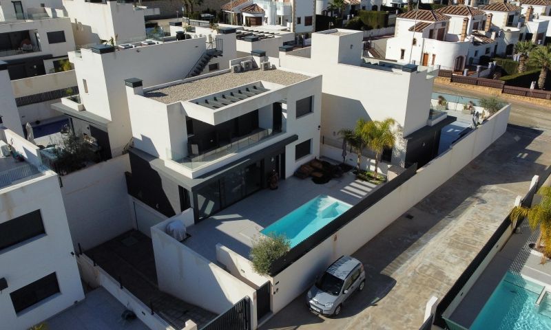 Villa myynnissä Algorfa