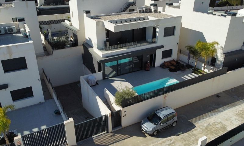 Villa myynnissä Algorfa
