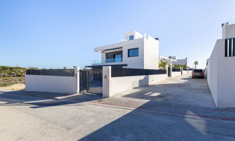 Villa myynnissä Algorfa