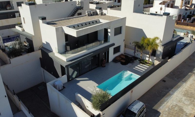 Villa myynnissä Algorfa