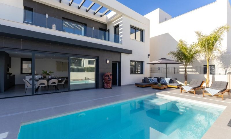 Villa myynnissä Algorfa