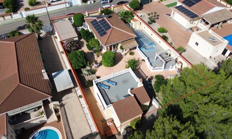 Villa myynnissä Pinar de Campoverde (Pilar de la Horadada)