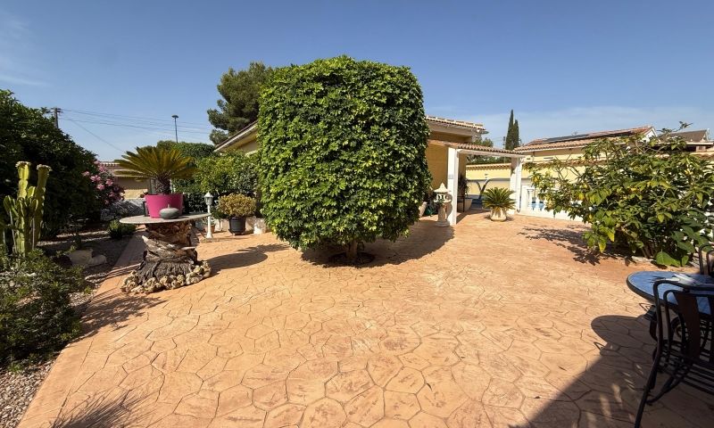 Villa myynnissä Pinar de Campoverde (Pilar de la Horadada)