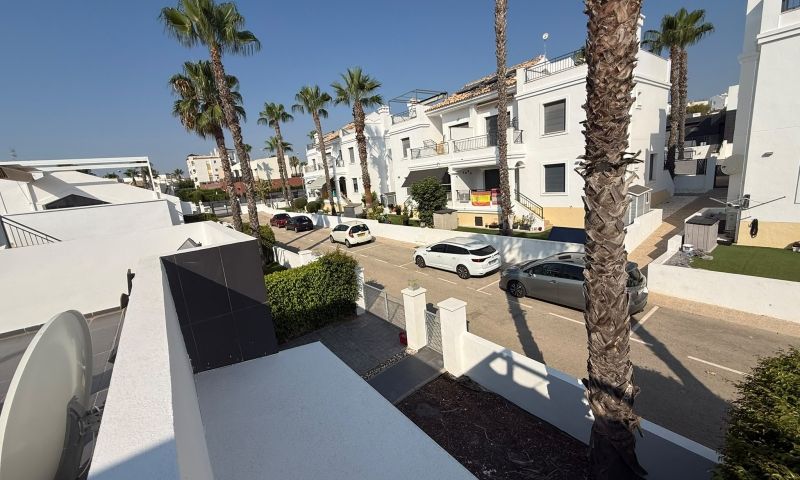 Villa myynnissä Orihuela Costa