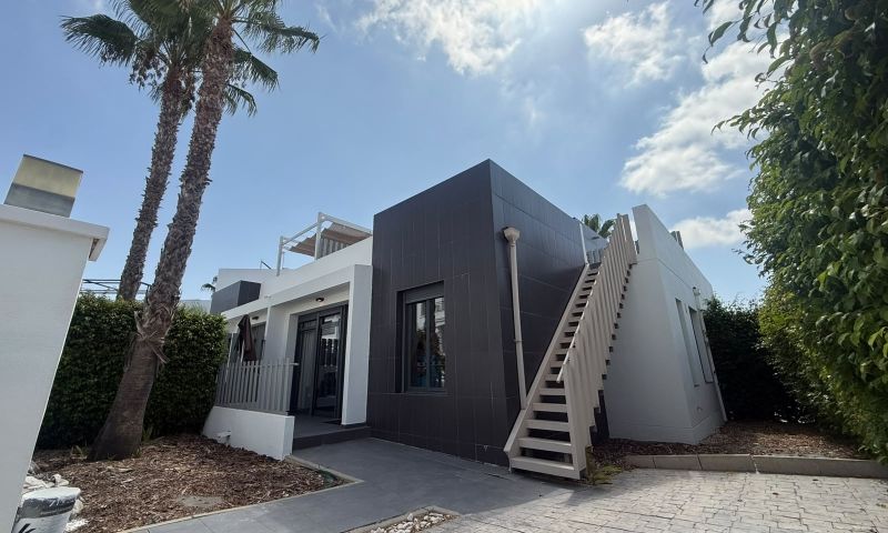 Villa myynnissä Orihuela Costa