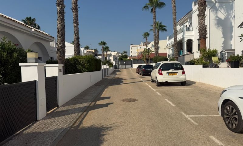 Villa myynnissä Orihuela Costa