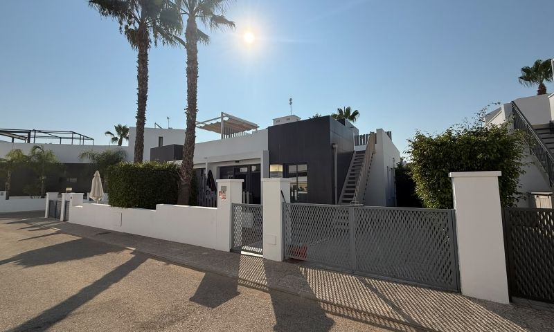 Villa myynnissä Orihuela Costa