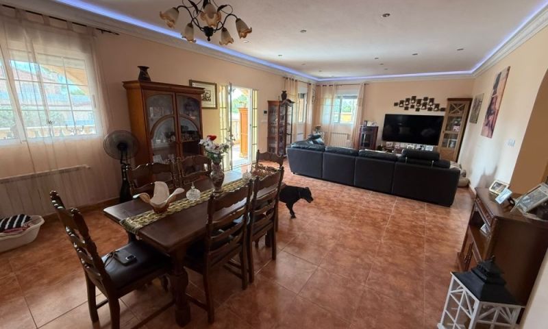 Villa myynnissä Pinar de Campoverde (Pilar de la Horadada)
