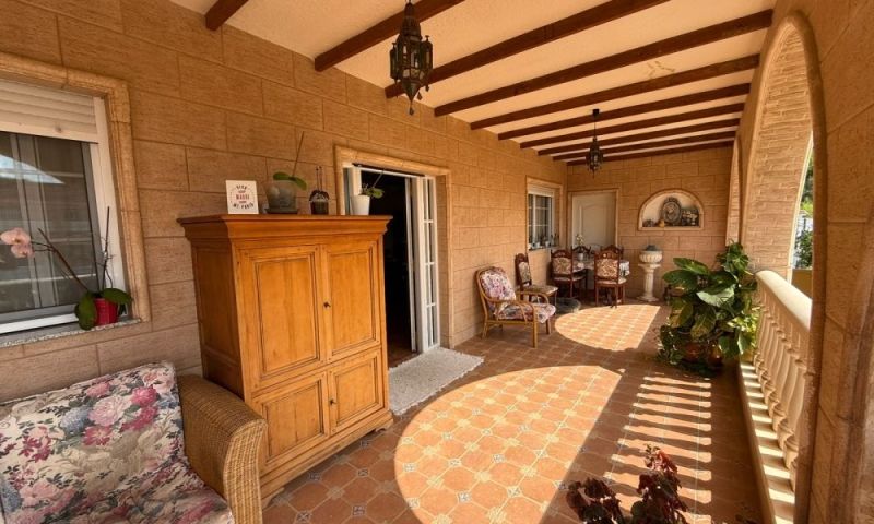 Villa myynnissä Pinar de Campoverde (Pilar de la Horadada)
