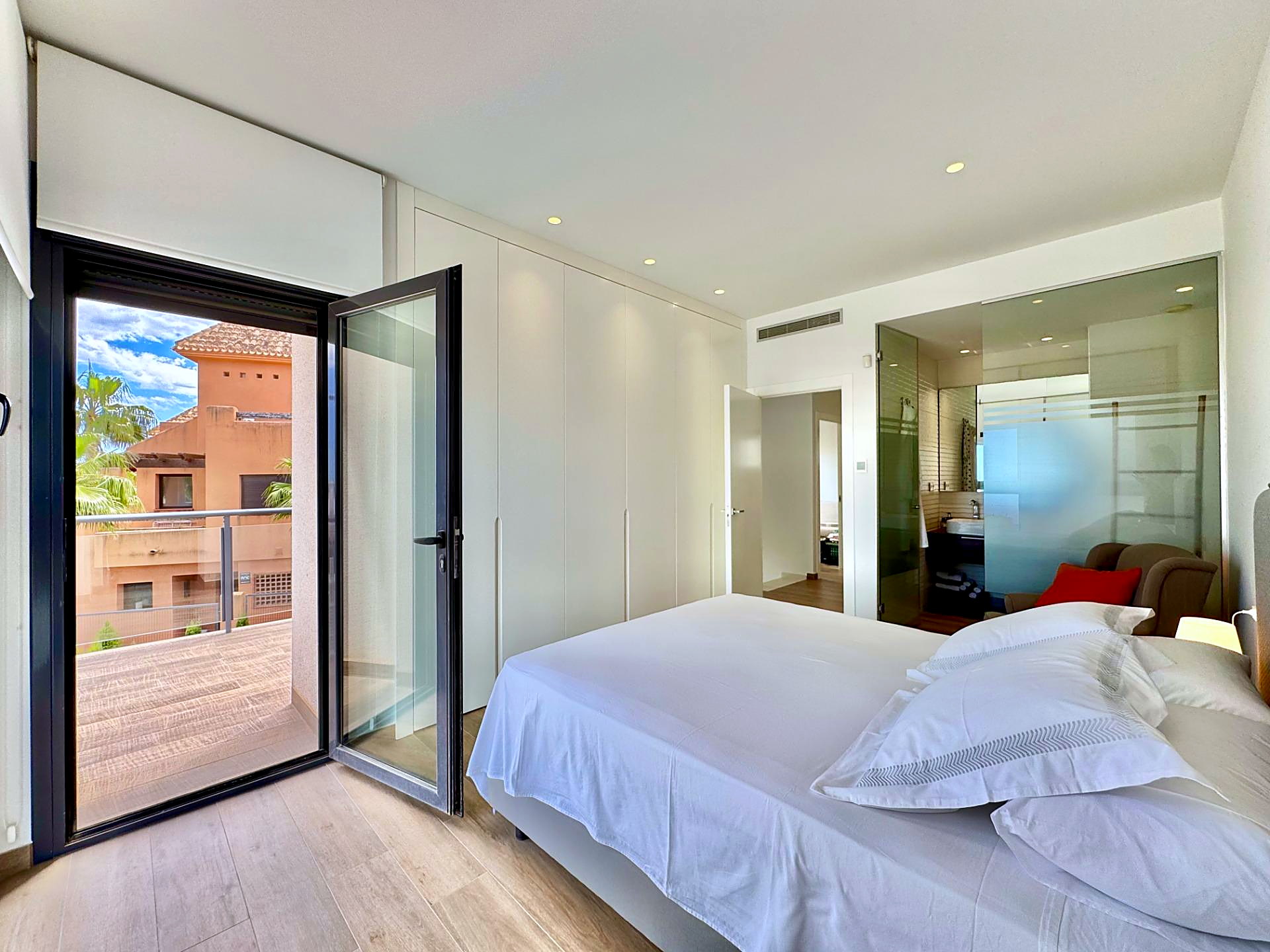Villa for sale in San Miguel de Salinas