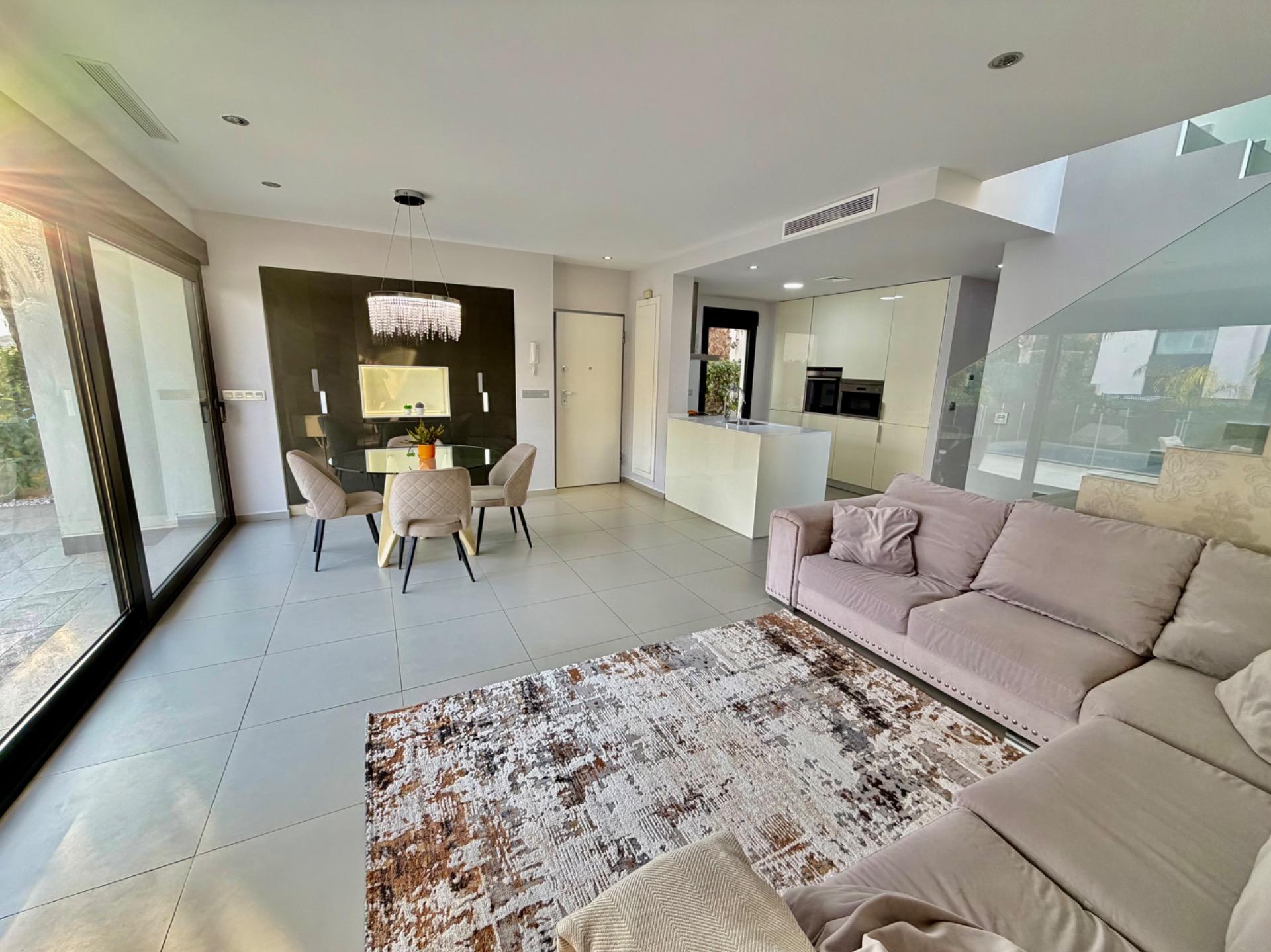 Villa for sale in Rojales
