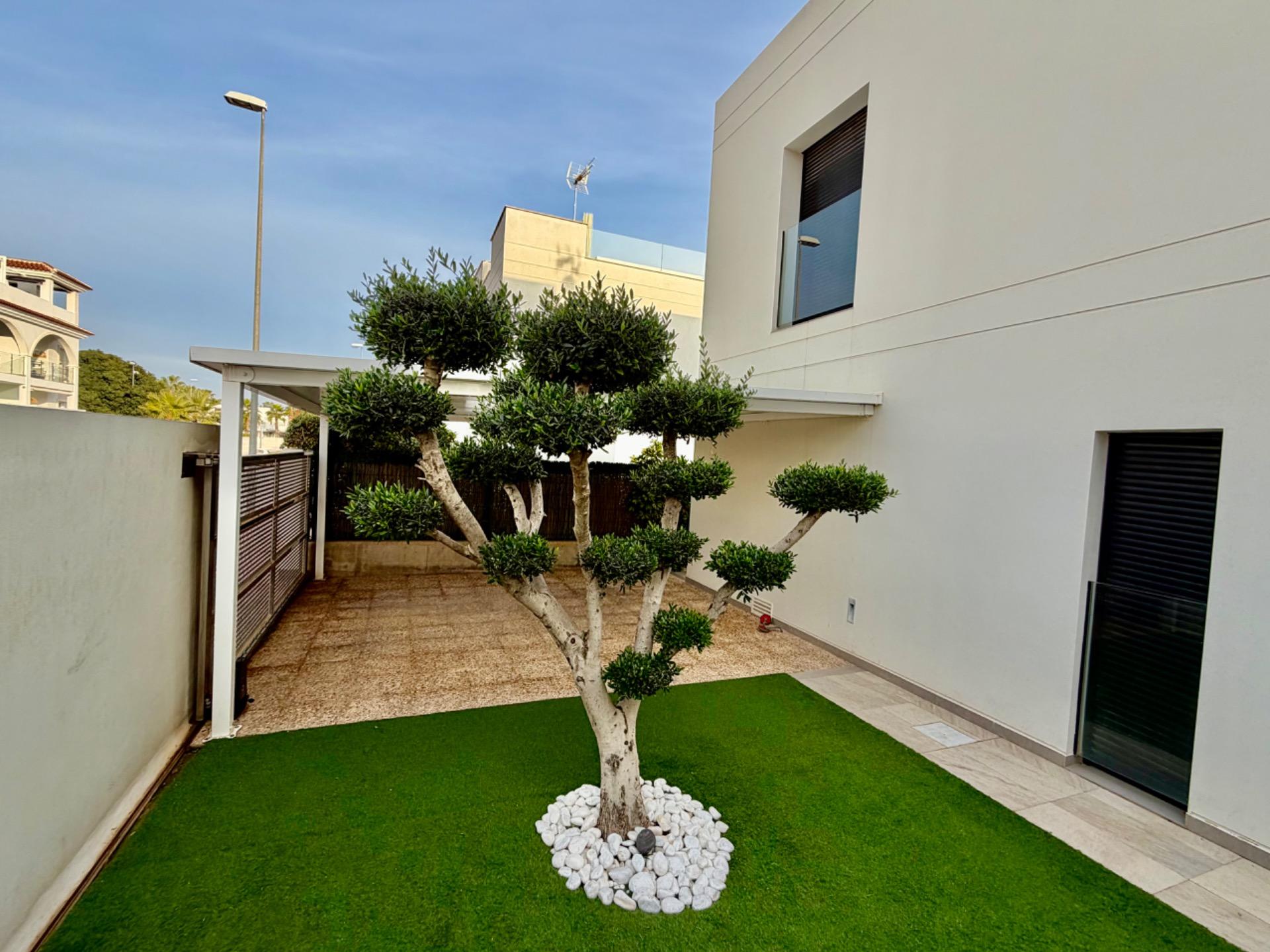 Villa for sale in Rojales
