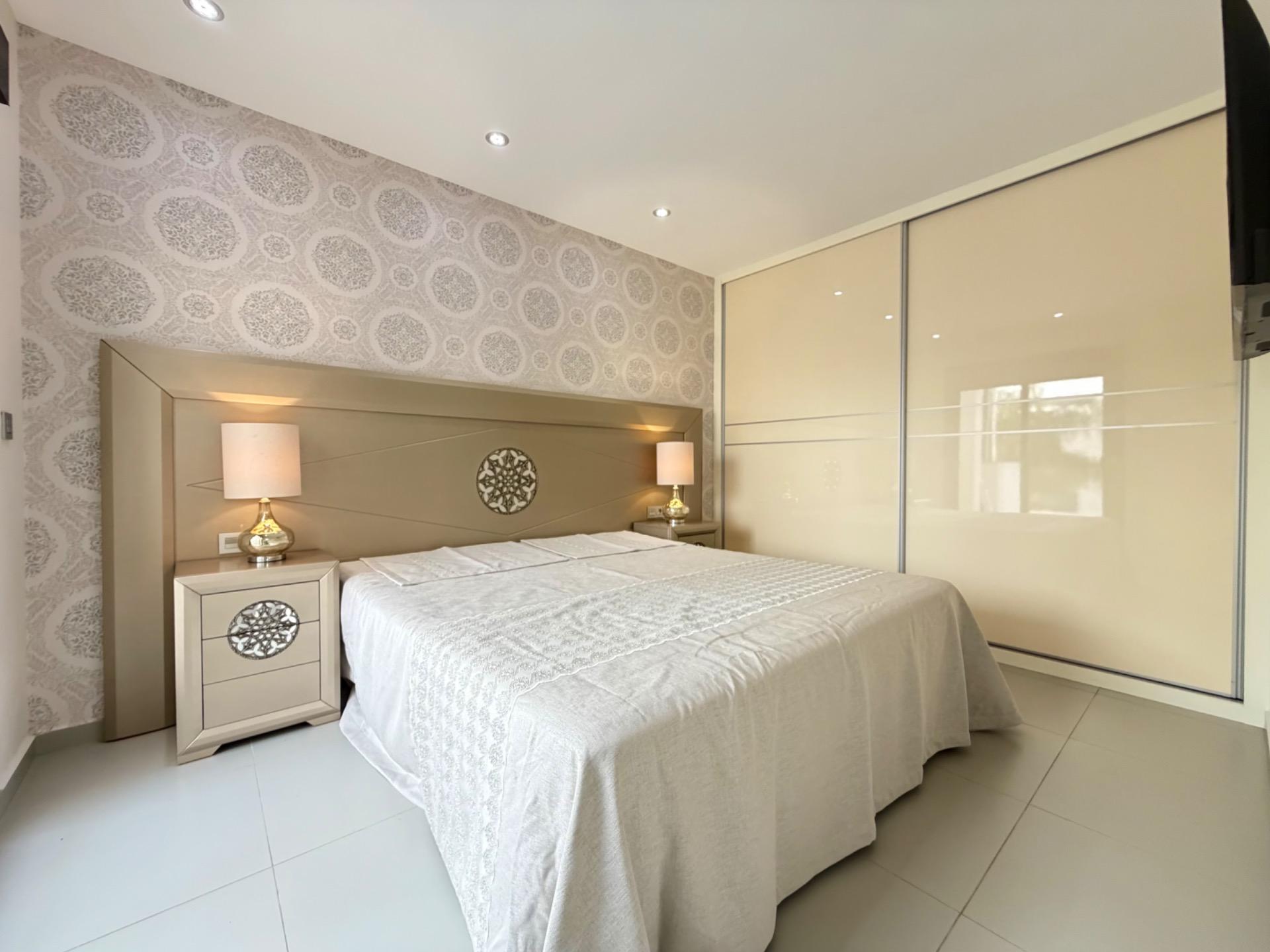 Villa for sale in Rojales