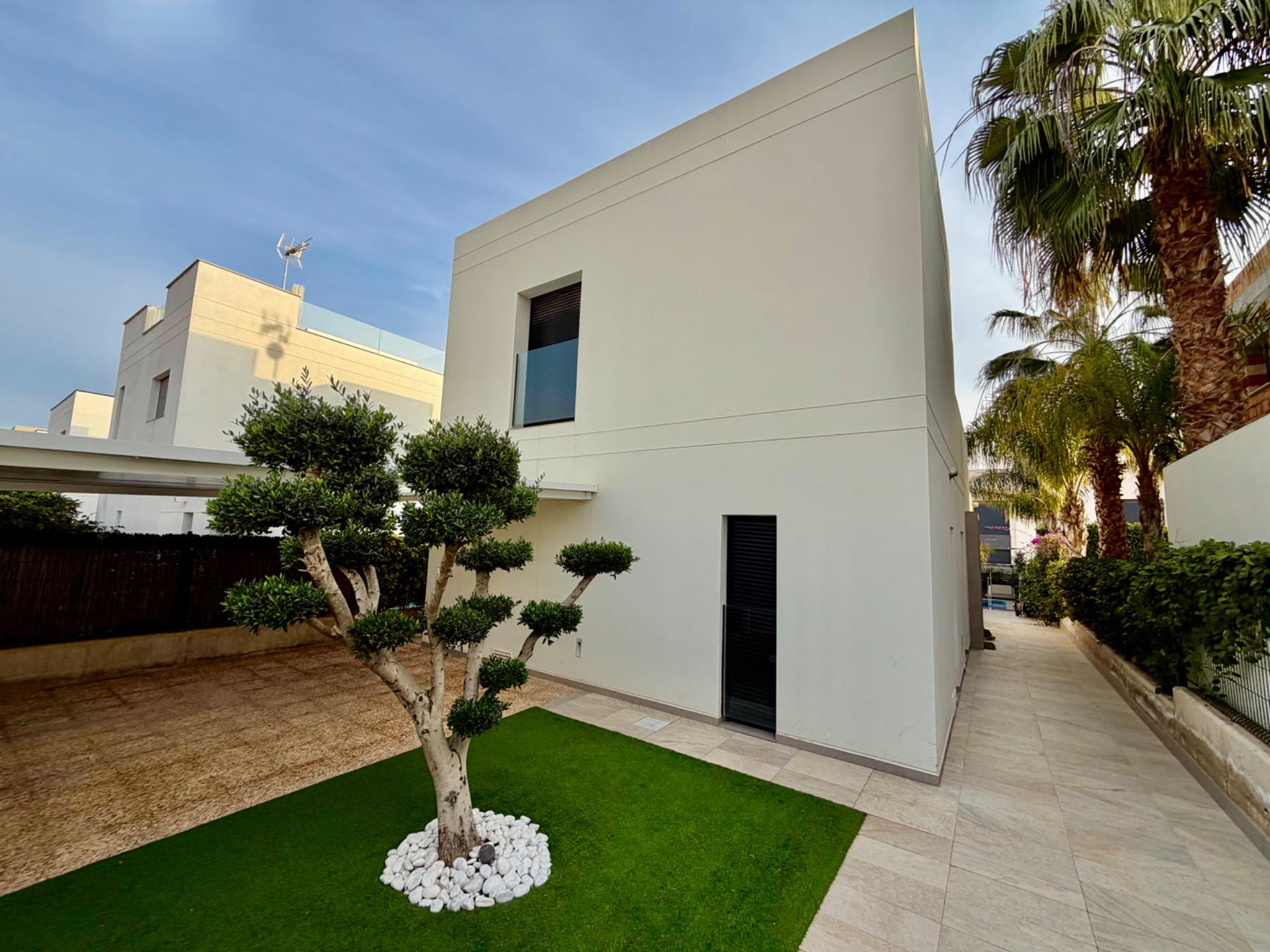 Villa for sale in Rojales