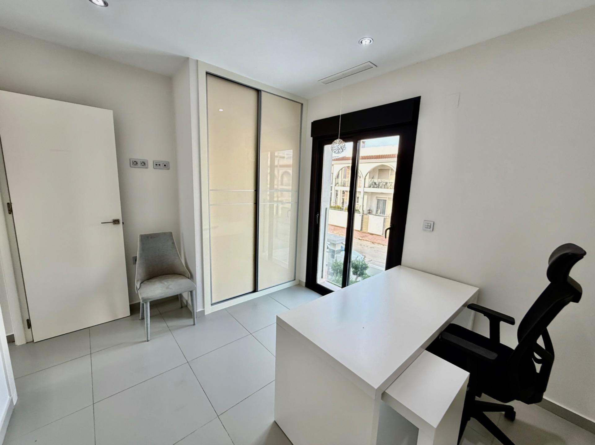 Villa for sale in Rojales
