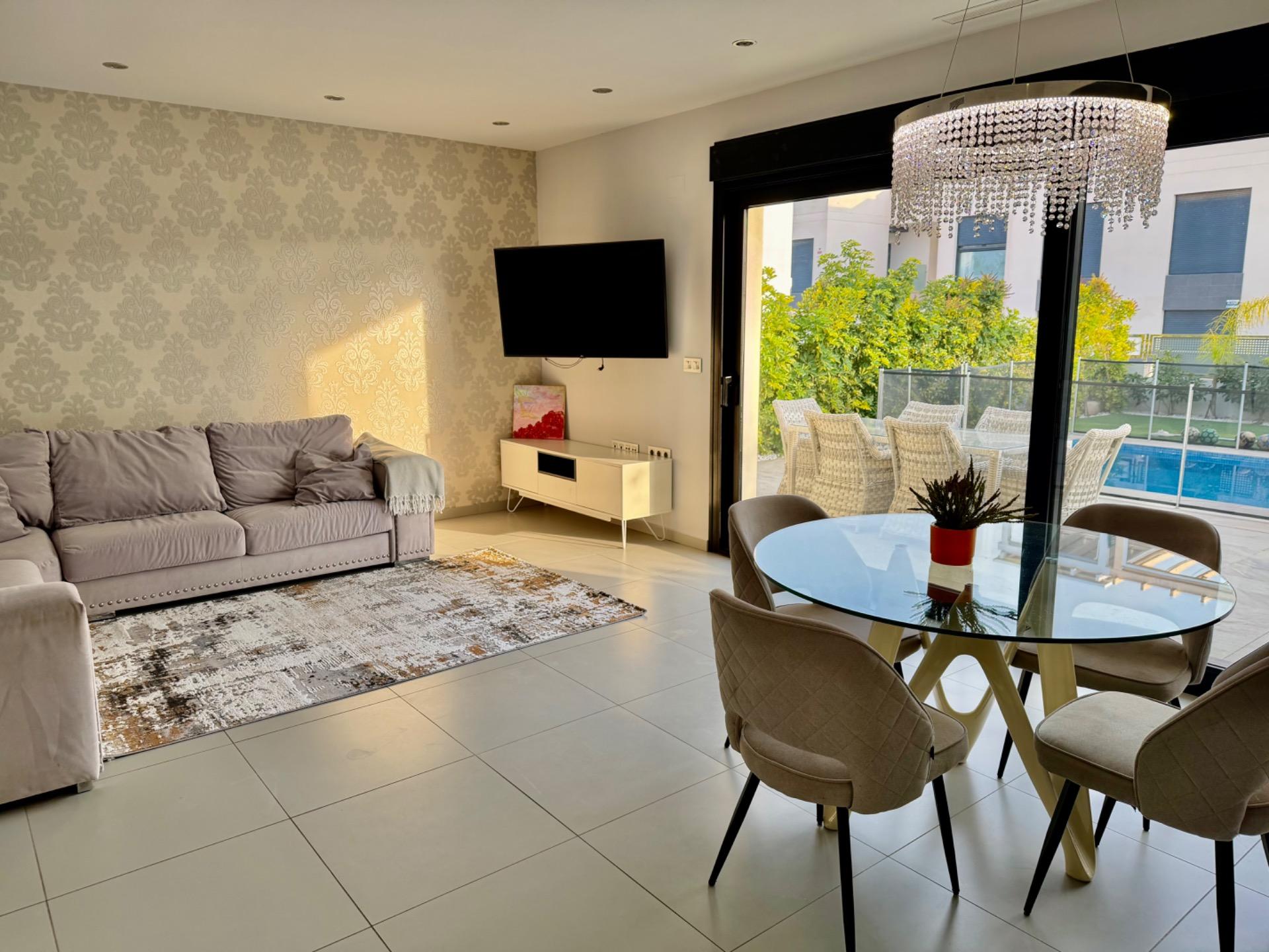 Villa for sale in Rojales