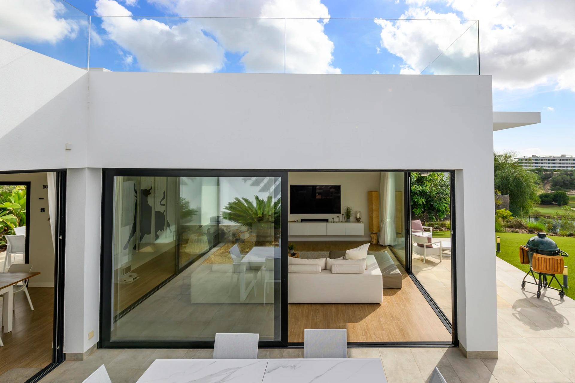 Villa en venta en Orihuela