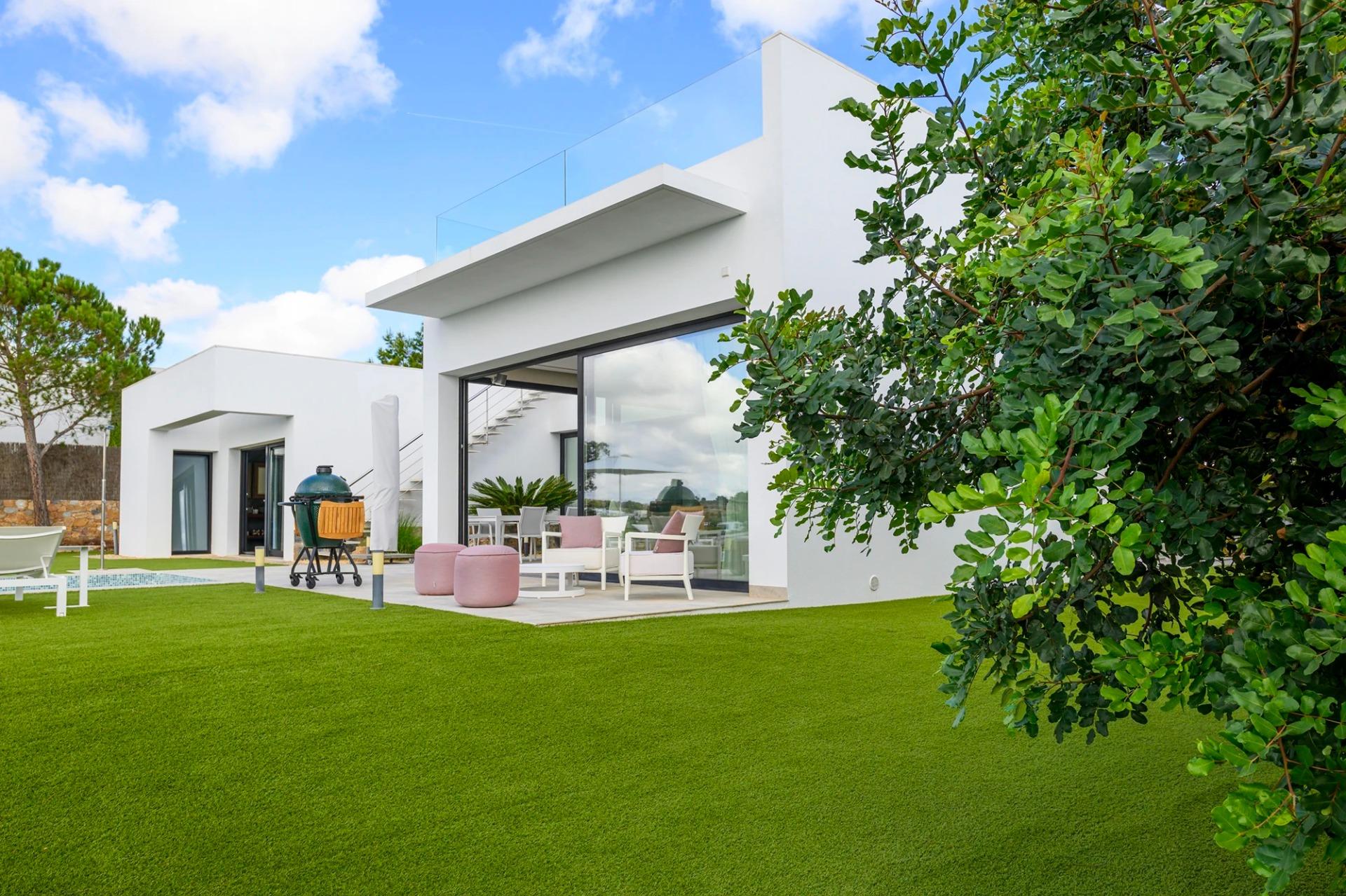 Villa en venta en Orihuela