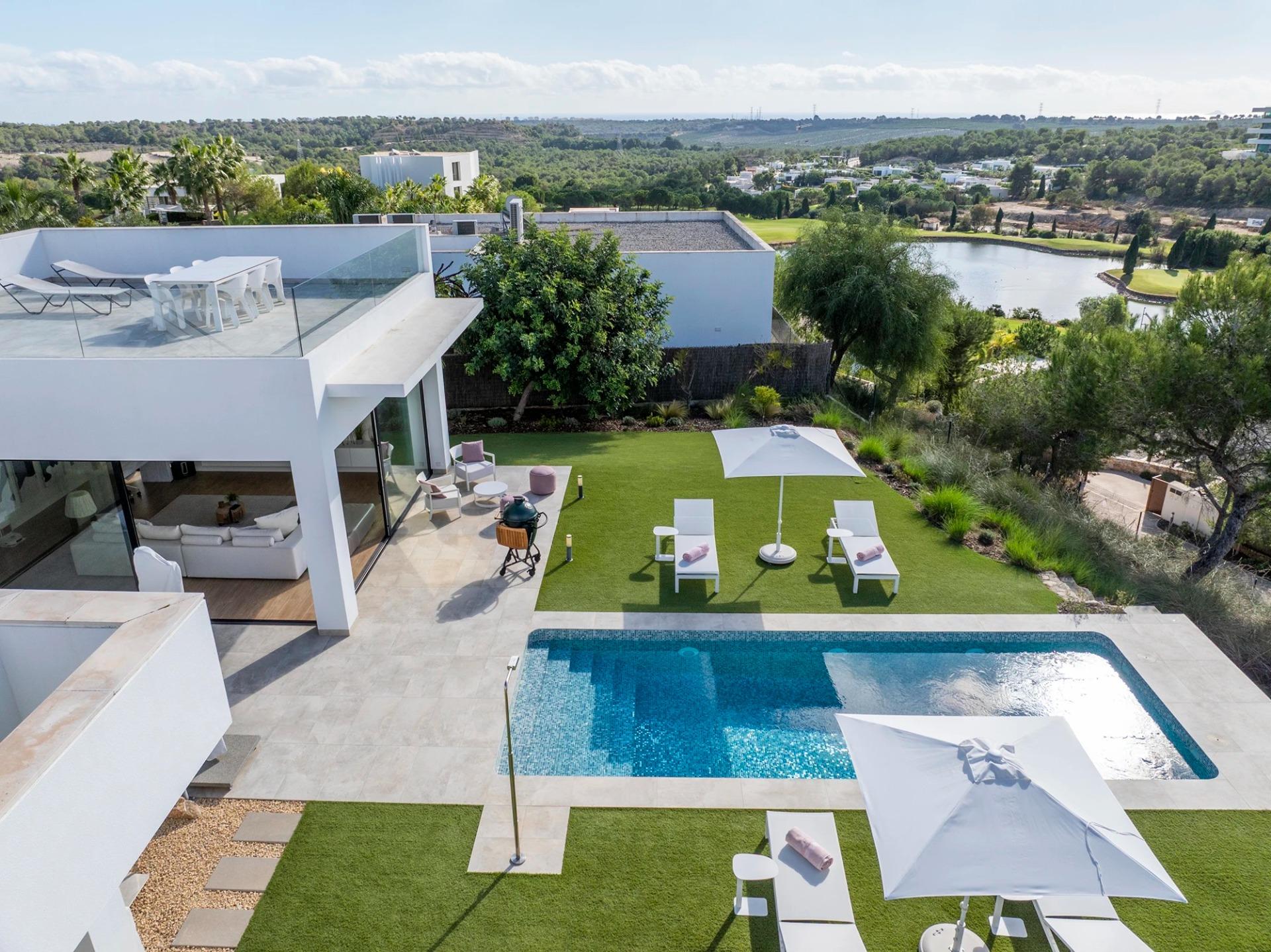 Villa en venta en Orihuela