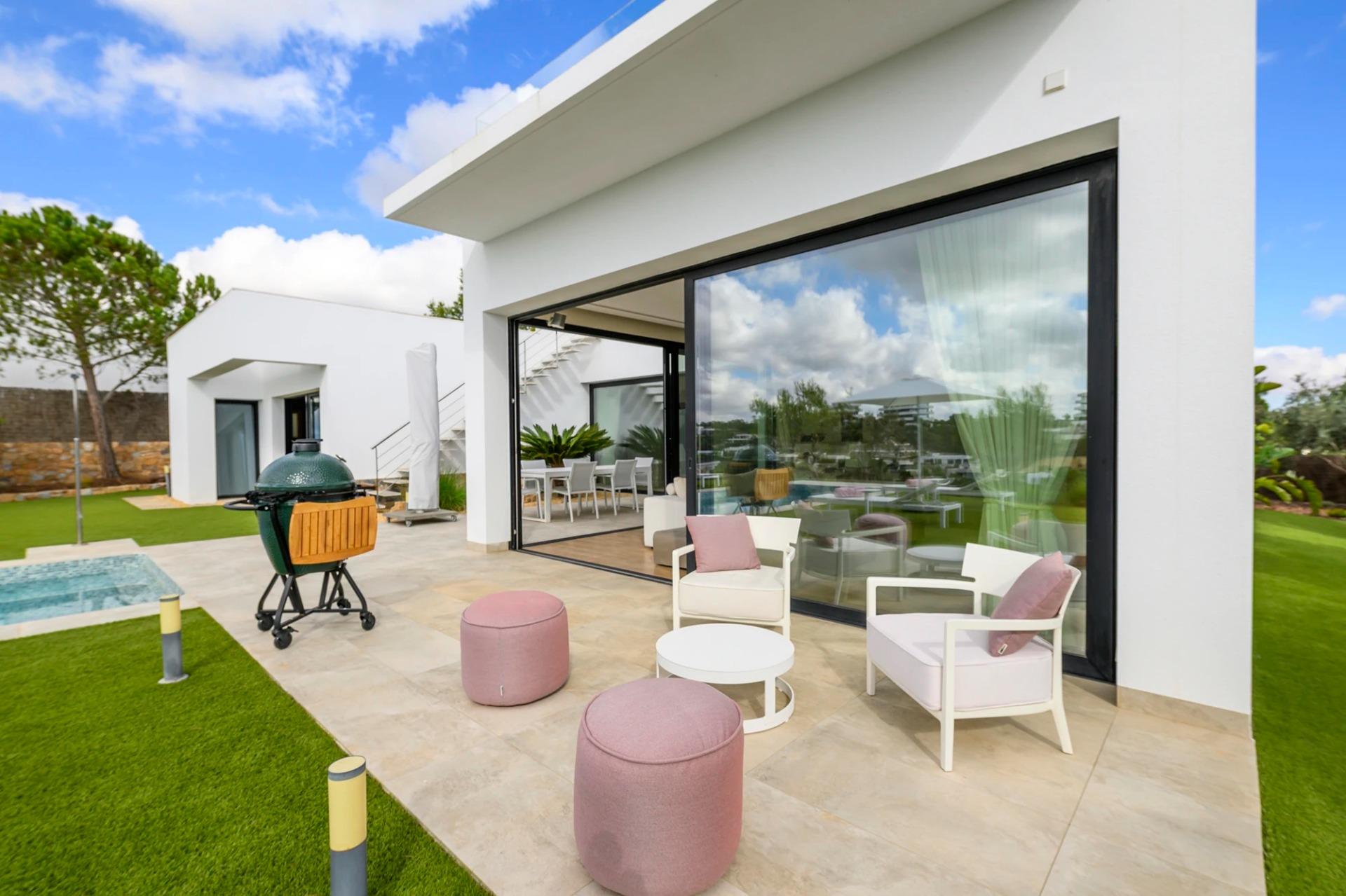 Villa en venta en Orihuela