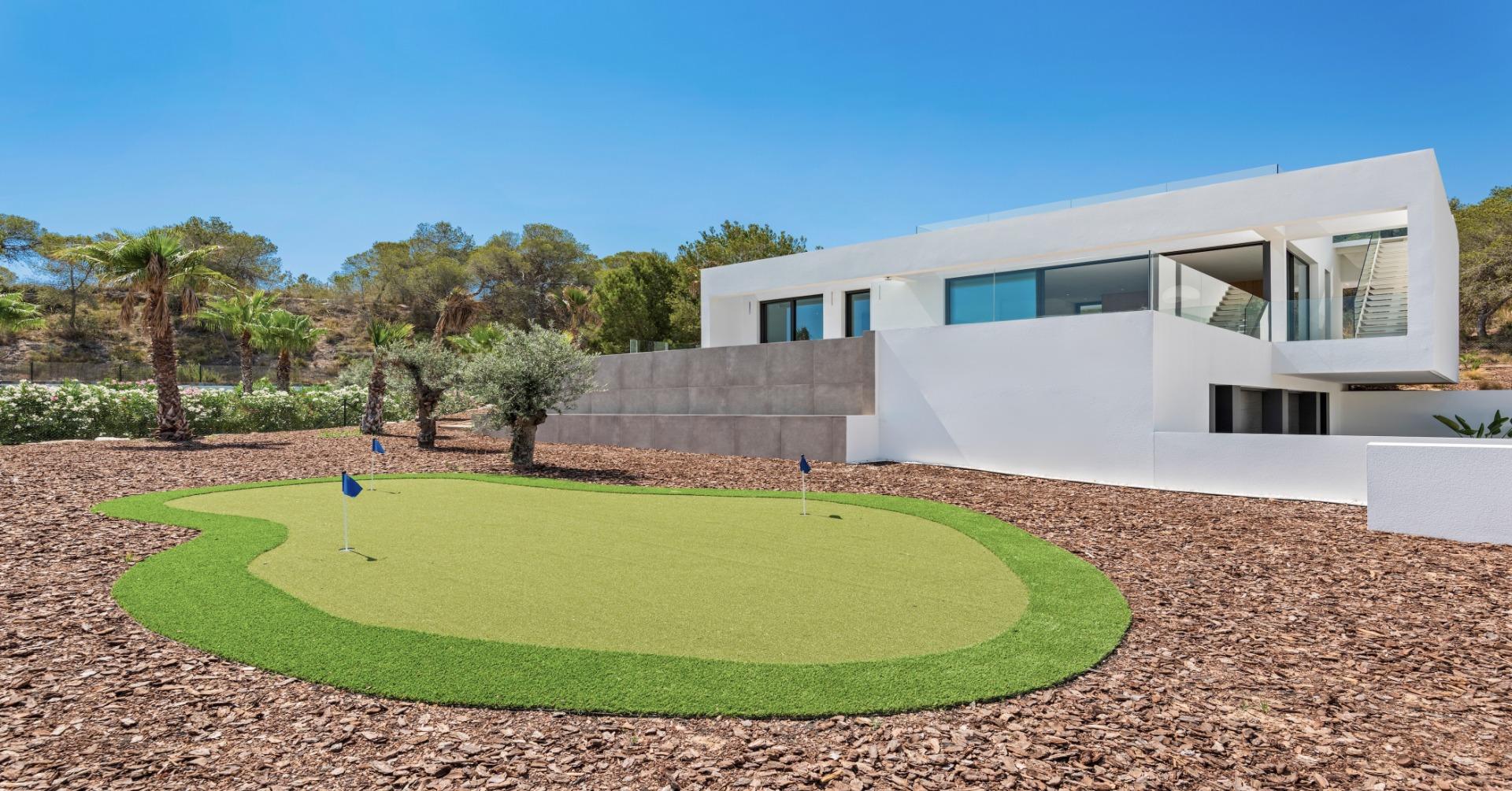 Villa en venta en Orihuela
