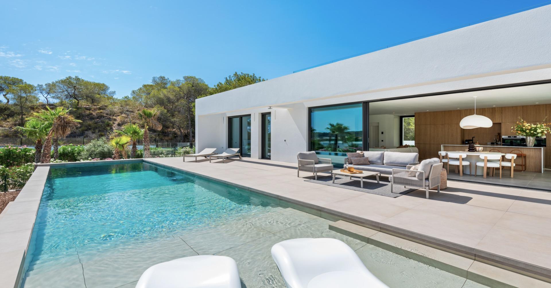 Villa en venta en Orihuela