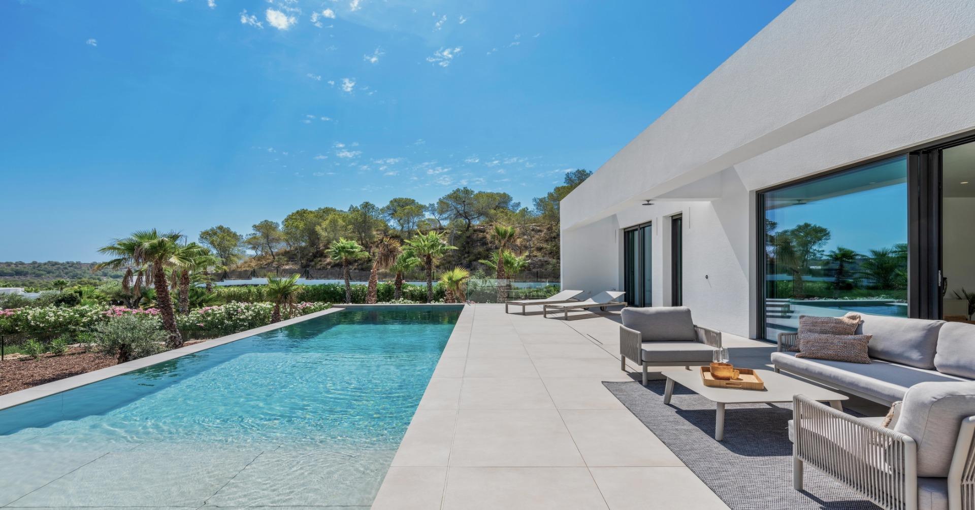 Villa en venta en Orihuela