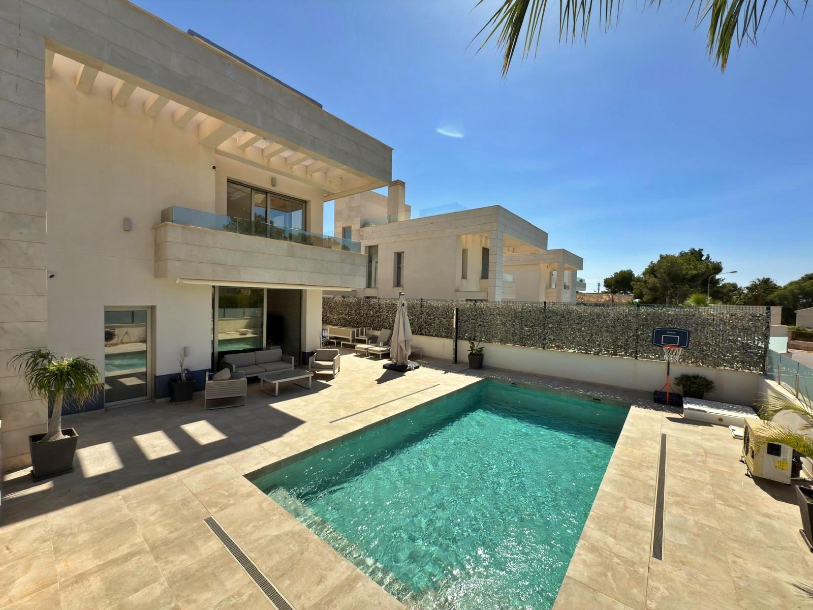 Villa zum verkauf in Orihuela Costa