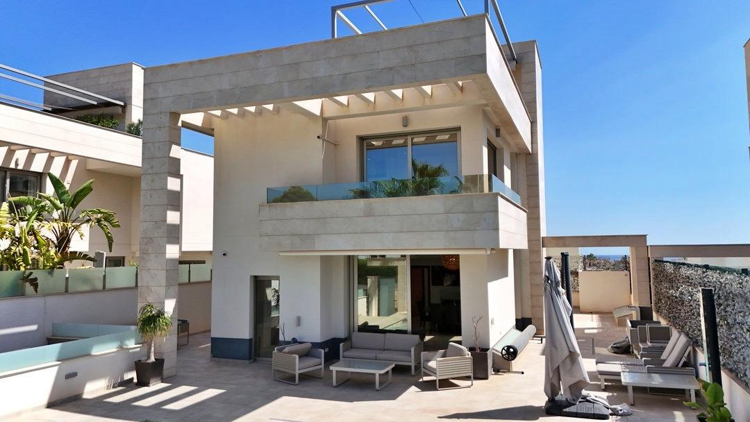 Villa zum verkauf in Orihuela Costa