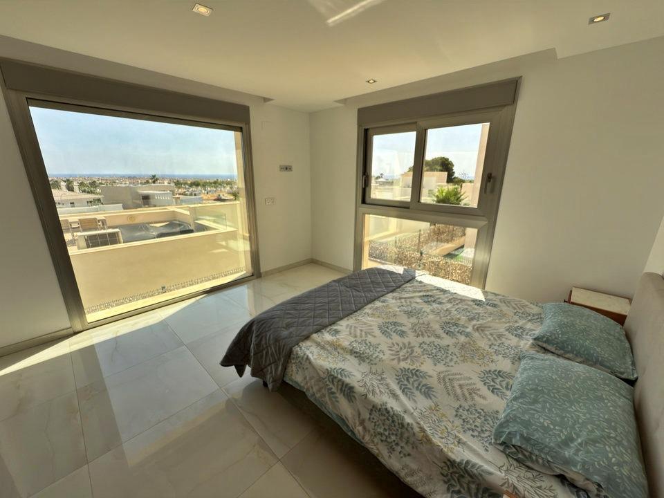 Villa zum verkauf in Orihuela Costa