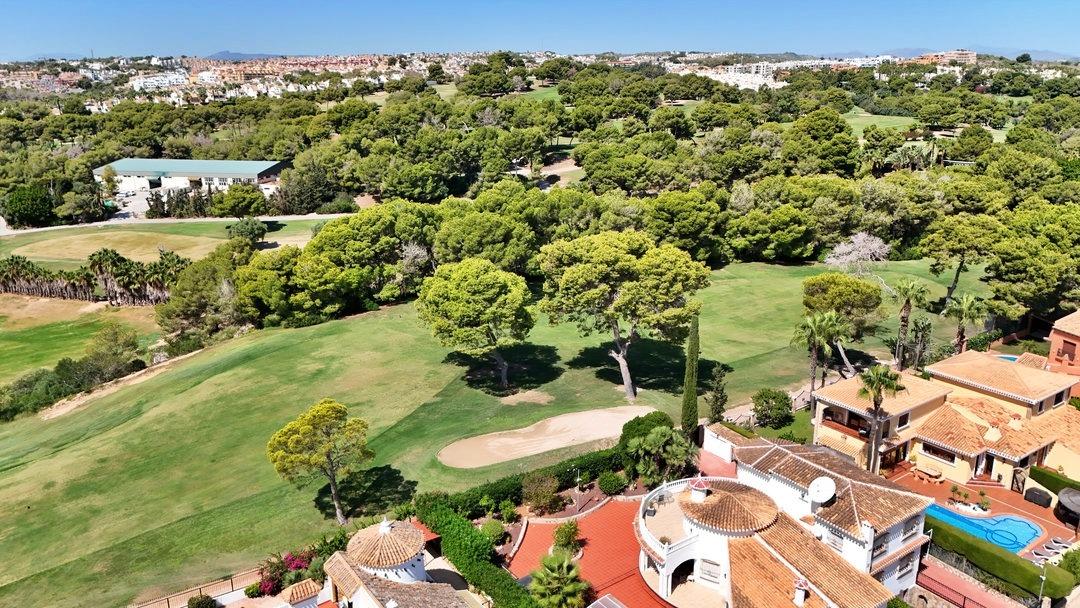Villa zum verkauf in Orihuela Costa