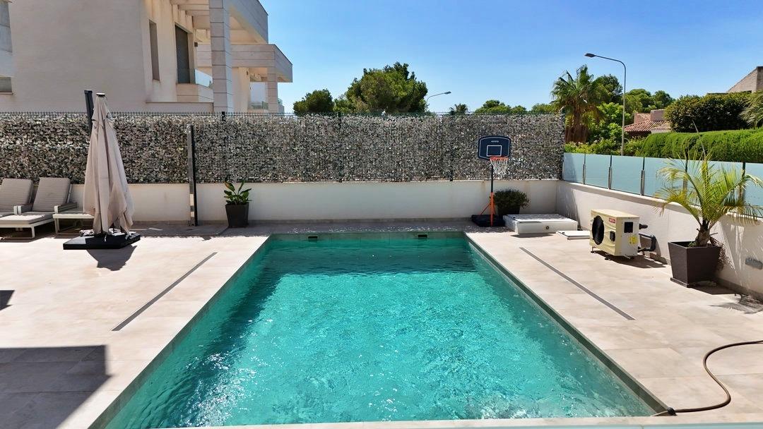 Villa zum verkauf in Orihuela Costa