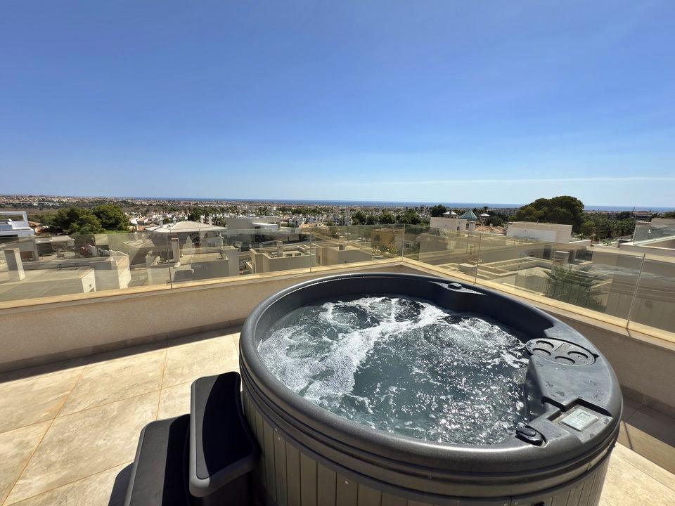Villa zum verkauf in Orihuela Costa
