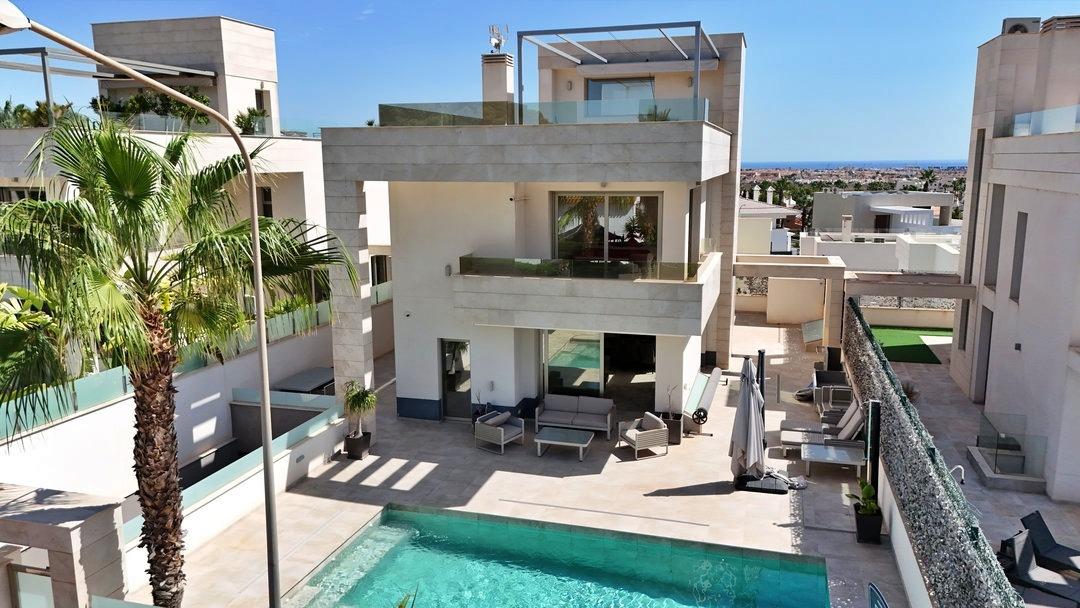 Villa zum verkauf in Orihuela Costa